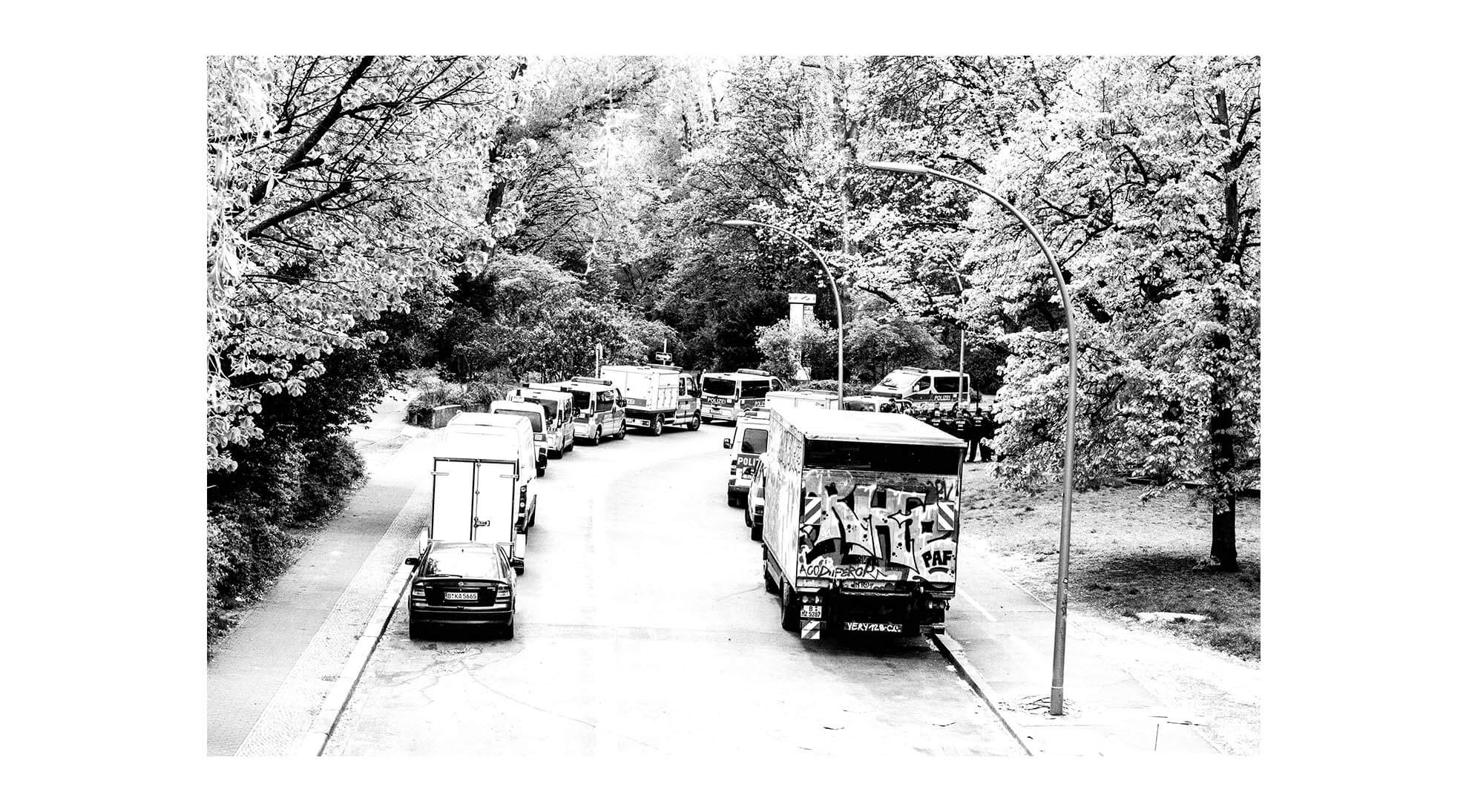 May 1st in Kreuzberg_0049__MG_3858.jpg