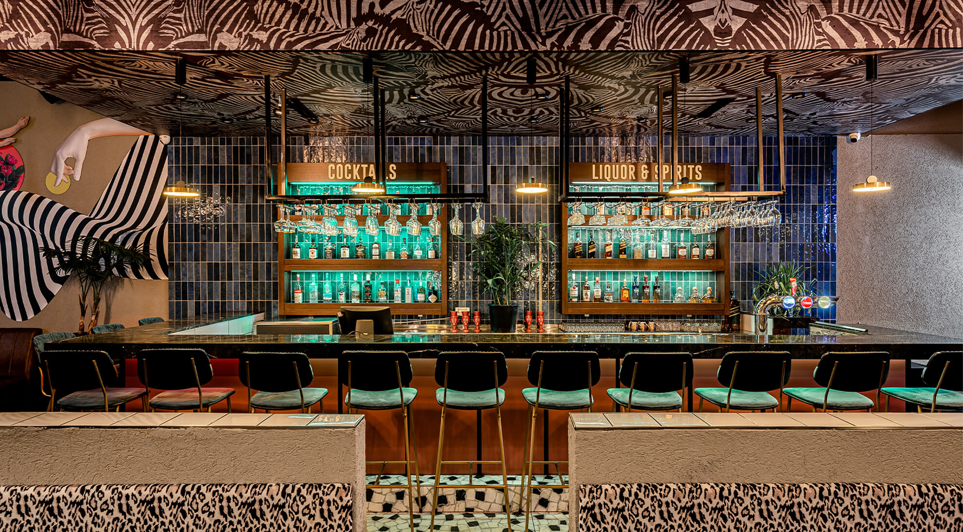 Nineish Bar_0009_DSC_2560-Edit-Edit.jpg