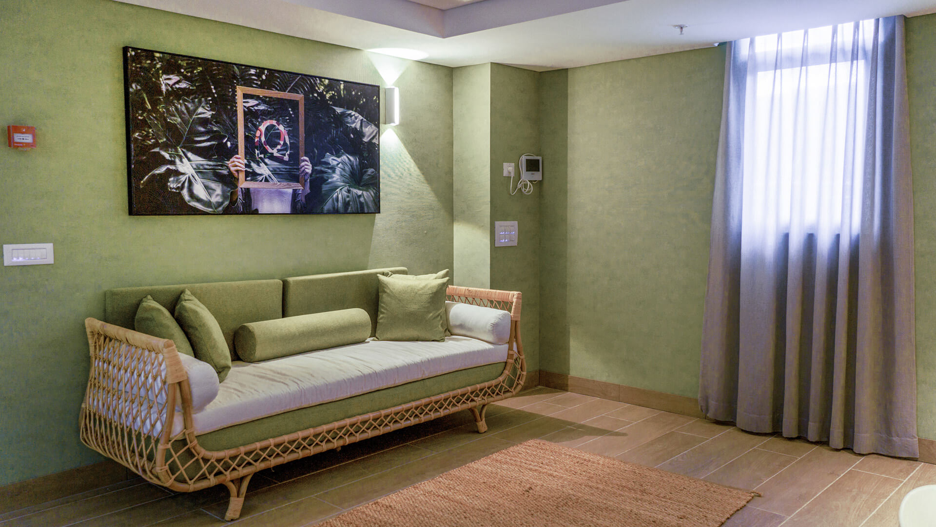 Almond hotel spa Art by Zakenism.jpg